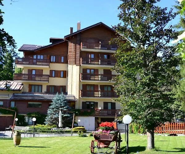 Szálloda Bucaneve