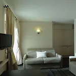 Bucaneve Otel 3*