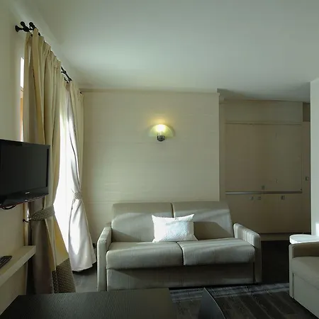 Bucaneve Ξενοδοχείο 3*