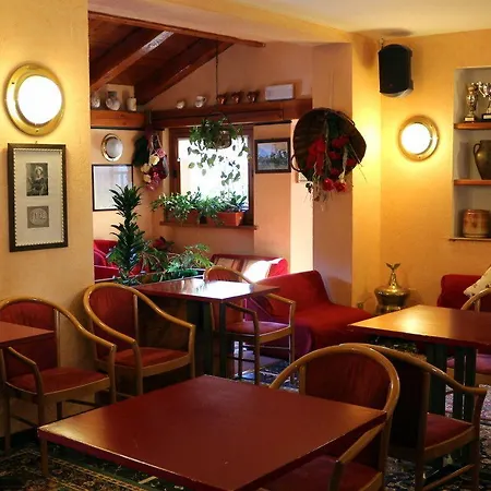 מלון Bucaneve 3*