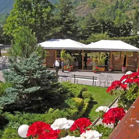 Hotel Bucaneve 3*