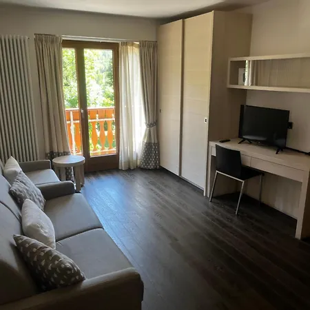 Bucaneve Hotel 3*