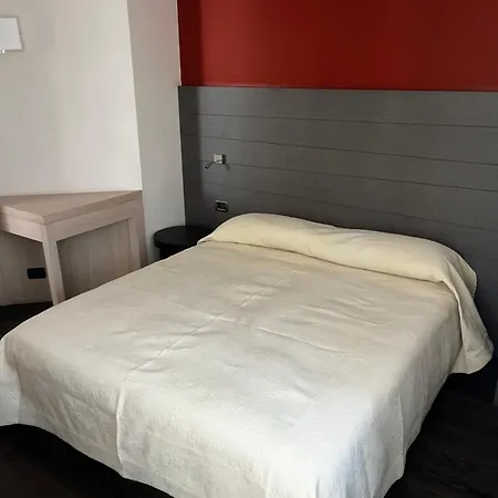 Bucaneve Szálloda