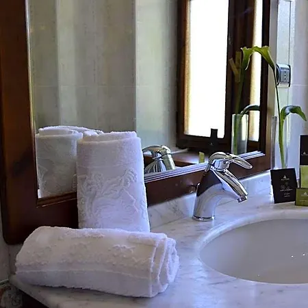 Bucaneve Hotel